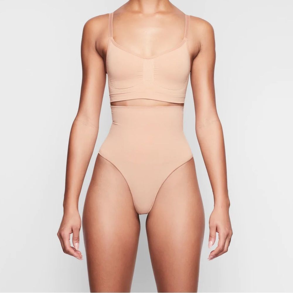 NWOT Skims Core Control Ochre Thong S/M